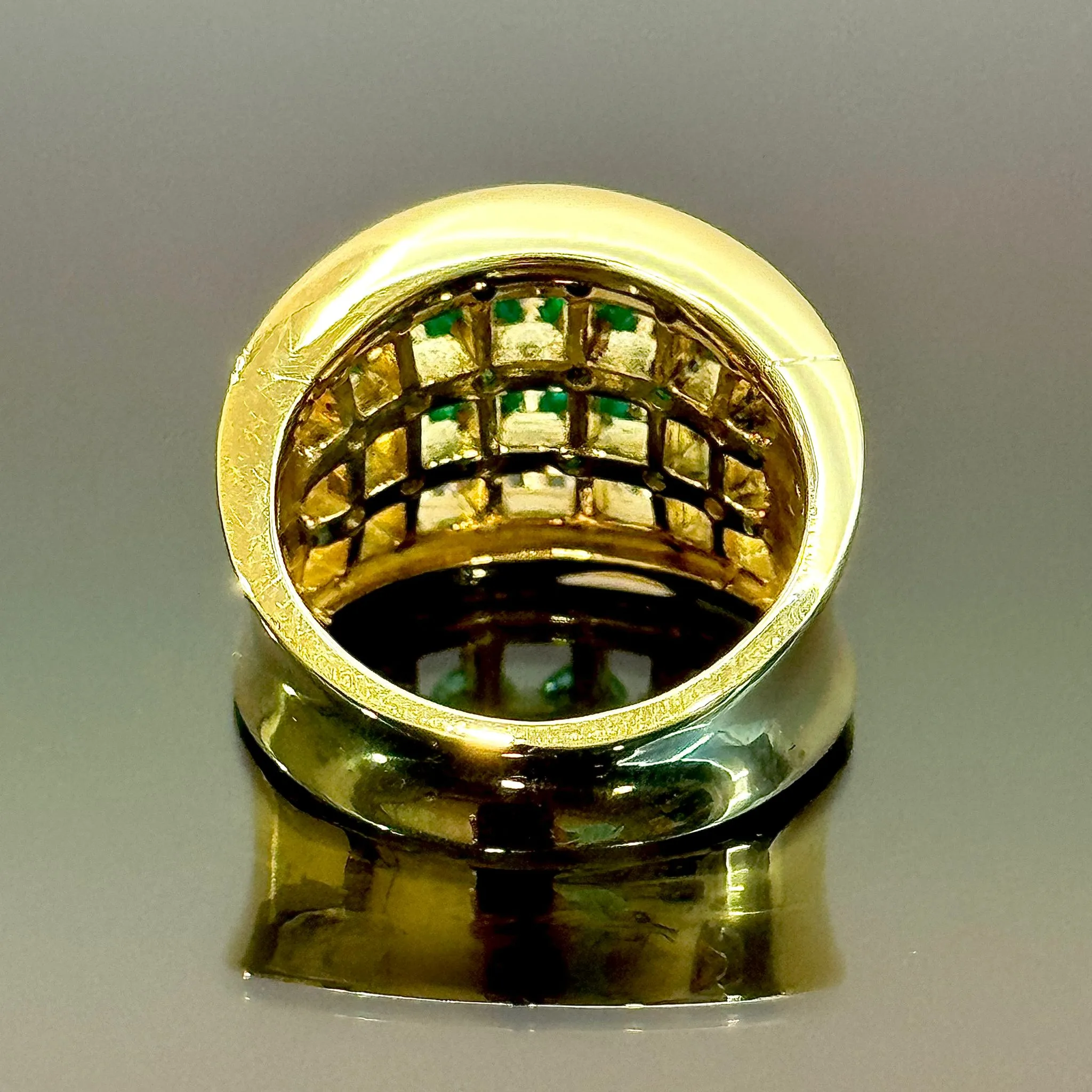 18KYG Emerald & Diamond Ring